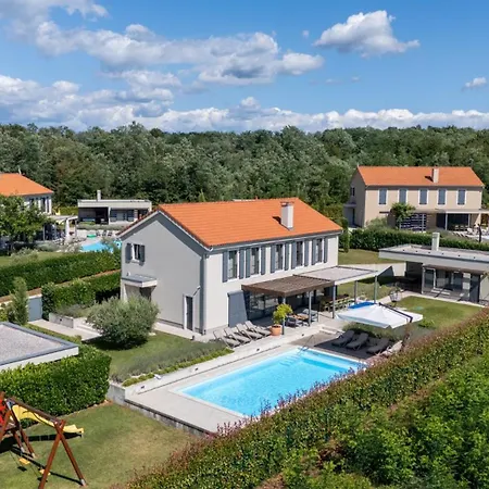 Fritula With Private Pool And Bbq