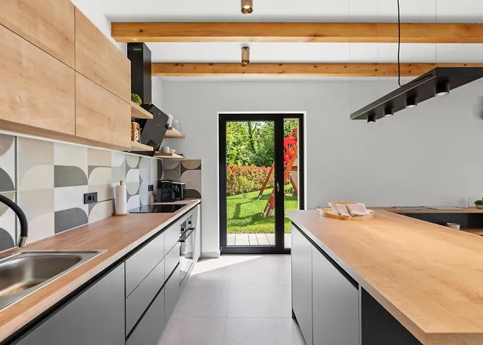 Fritula With Private Pool And Bbq