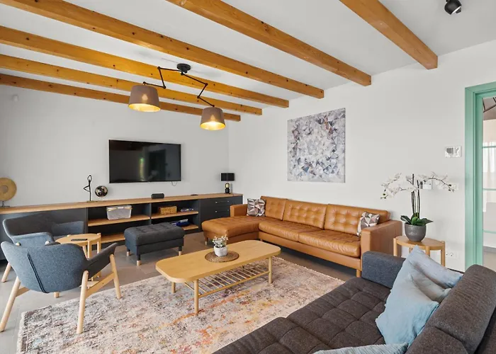 Fritula With Private Pool And Bbq Villa