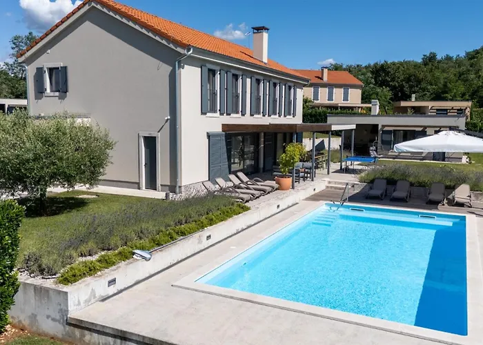 Fritula With Private Pool And Bbq