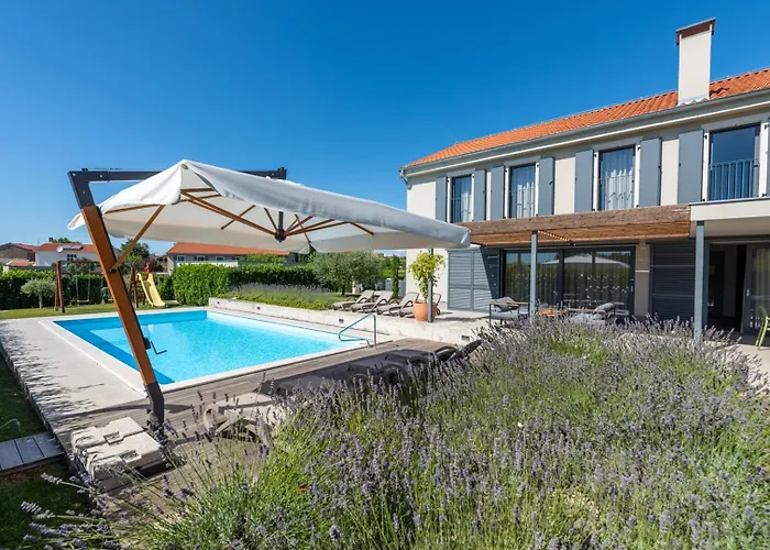 Fritula With Private Pool And Bbq *