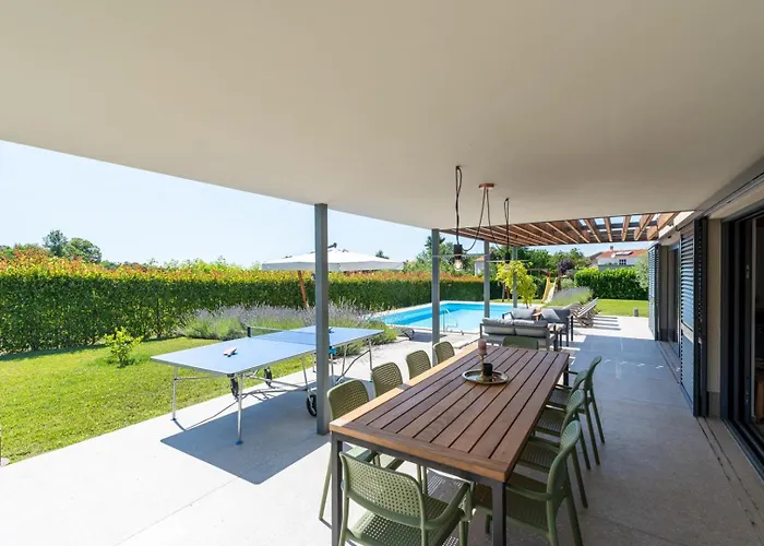 Fritula With Private Pool And Bbq