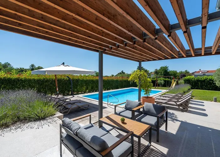 Fritula With Private Pool And Bbq *